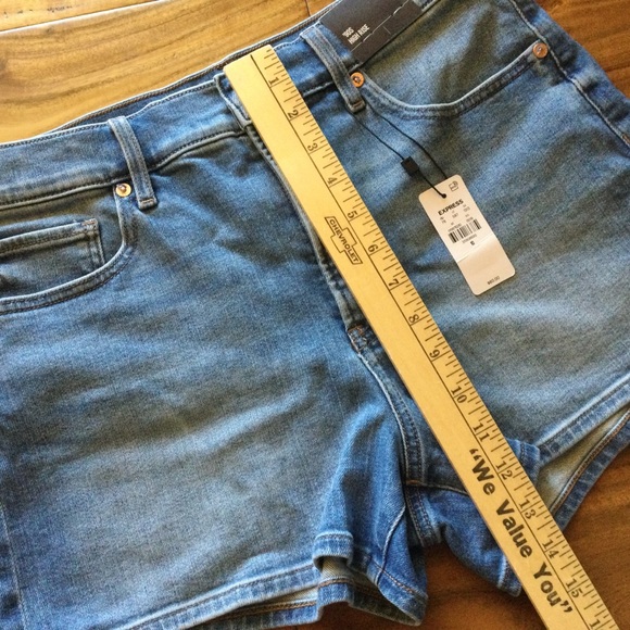✔️ NWT Express 90s High Rise Denim Shorts Size 10 - Picture 5 of 7